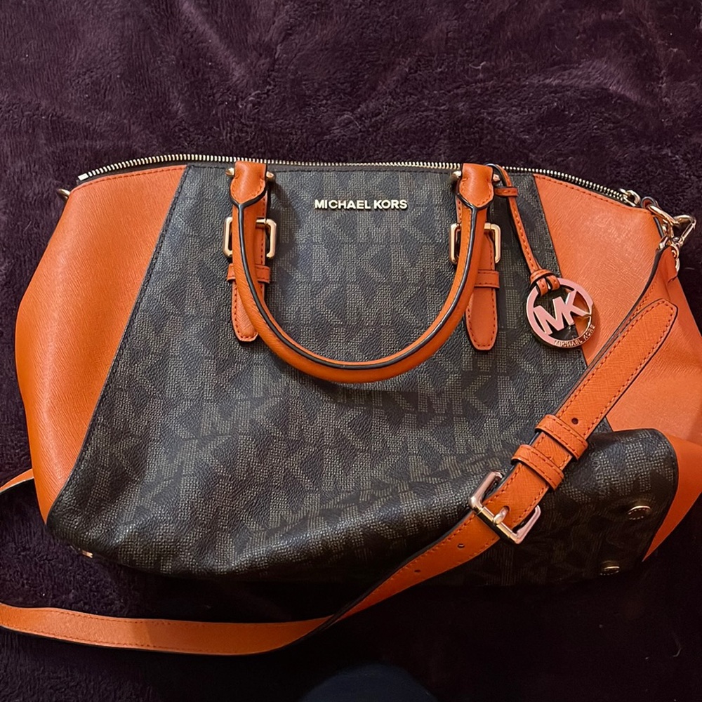 MICHAEL KORS dark brown and orange arm/crossbody bag